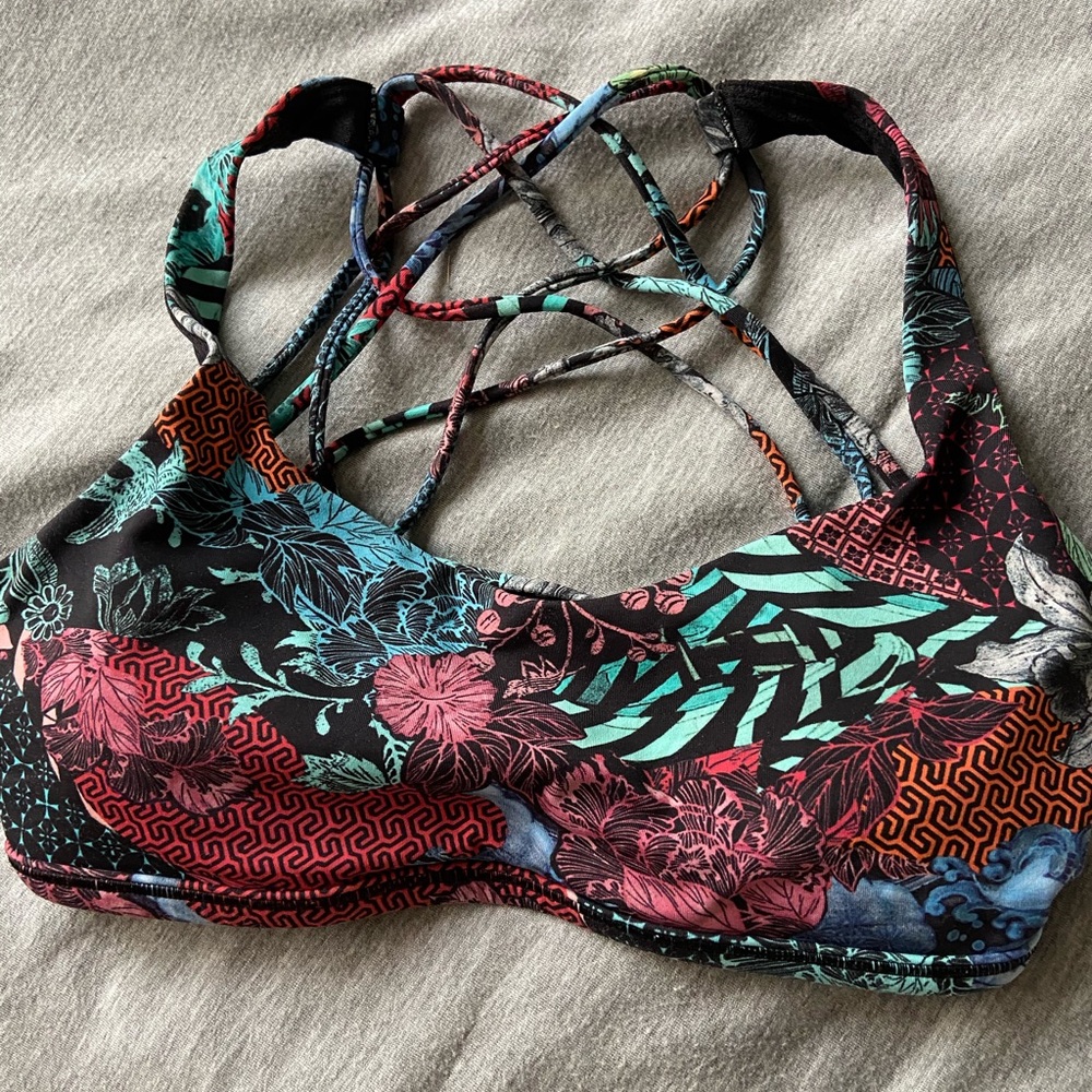 Lululemon bra